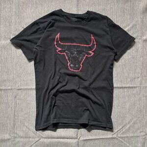 Black and red Chicago Bulls NBA‎ t-shirt - S
